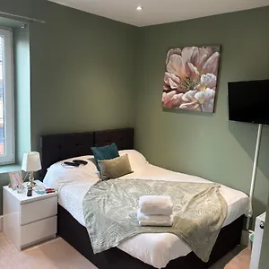 town-centre-ensuite-rooms-self-check-in.yorkshirehotels.net/